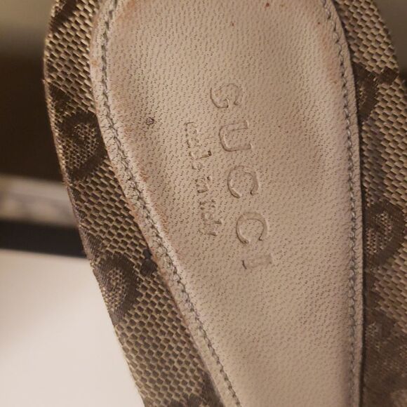 Vintage GUCCI GG Horsebit Heels and Wristlet Bundle - Picture 5 of 9
